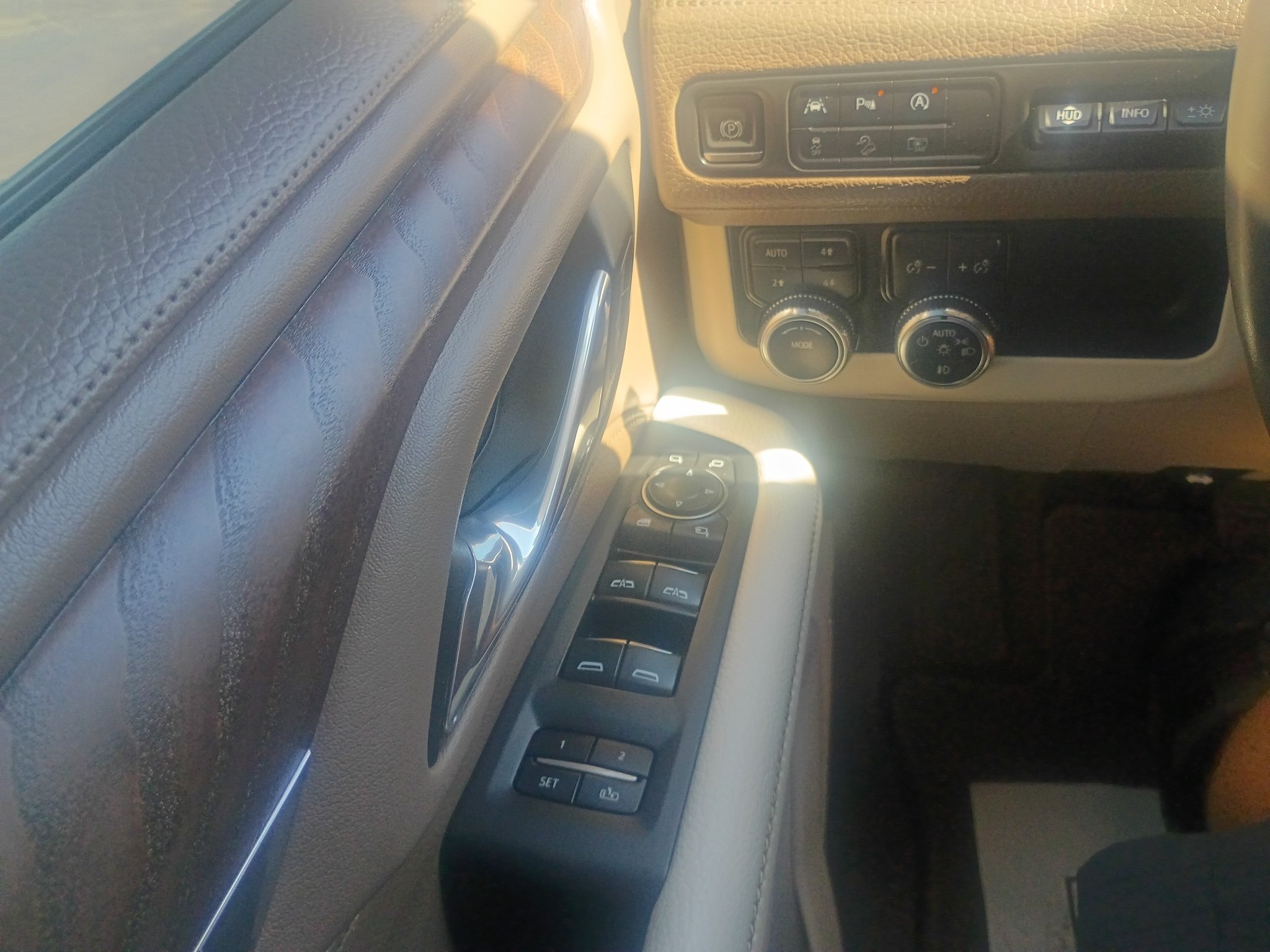 Used 2023 GMC Yukon Denali AWD/4WD image 20