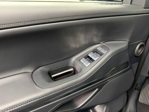 New 2026 Lincoln Navigator L Premier AWD/4WD image 37