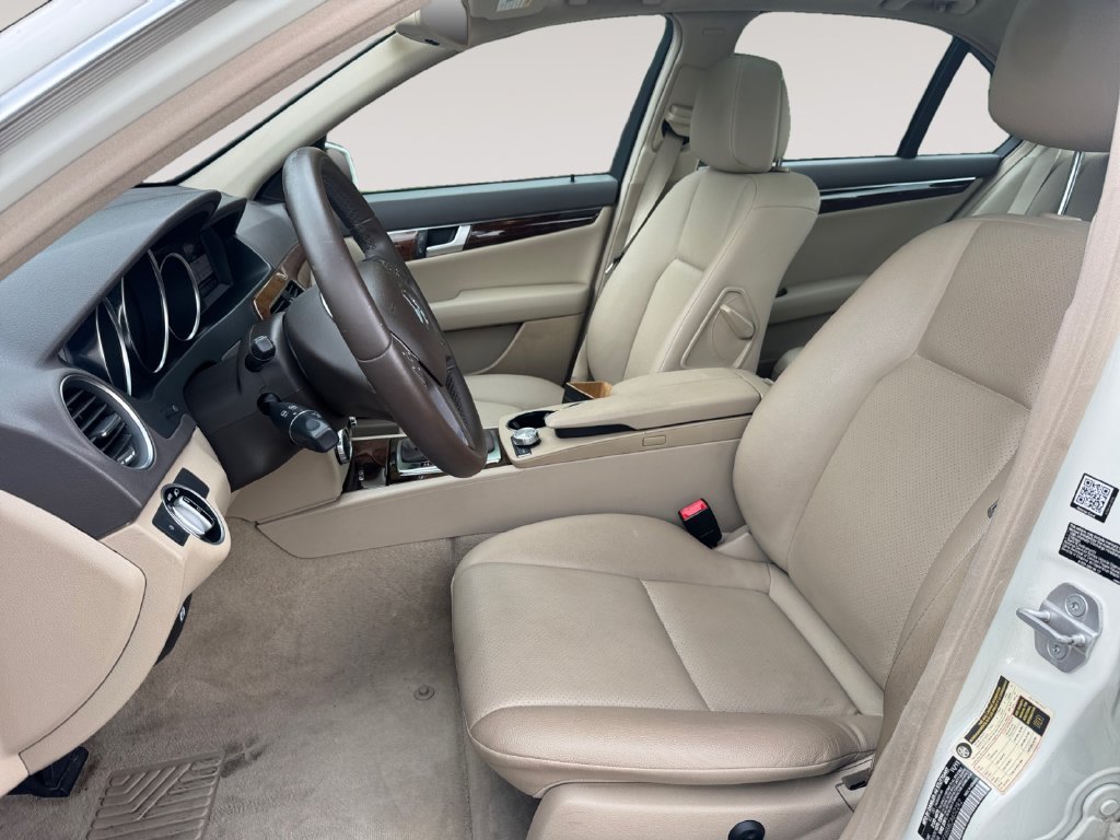 Used 2012 Mercedes-Benz C 300 4MATIC Sedan image 9
