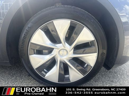 Used 2023 Tesla Model Y Long Range AWD/4WD image 35