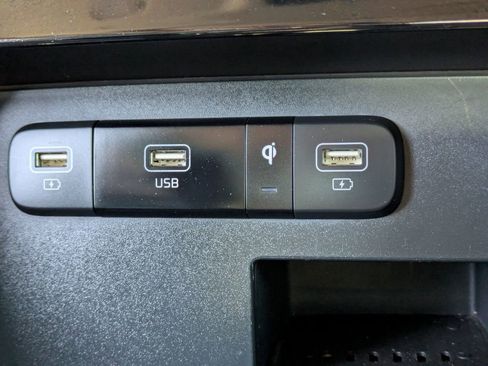 Used 2024 Kia Carnival SX Prestige image 26