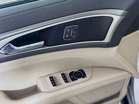 Used 2018 Lincoln MKZ Premiere FWD image 15