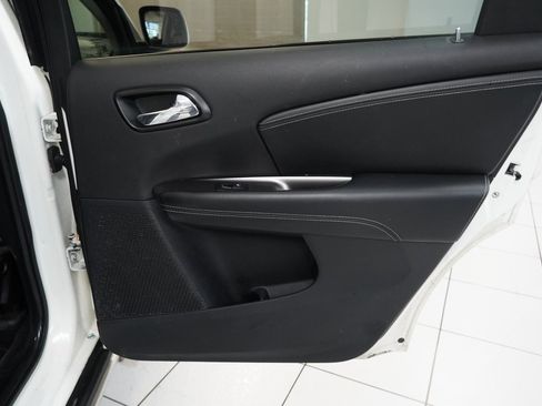 Used 2020 Dodge Journey Crossroad image 27