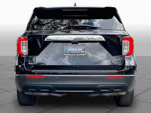 Used 2023 Ford Explorer XLT RWD image 9
