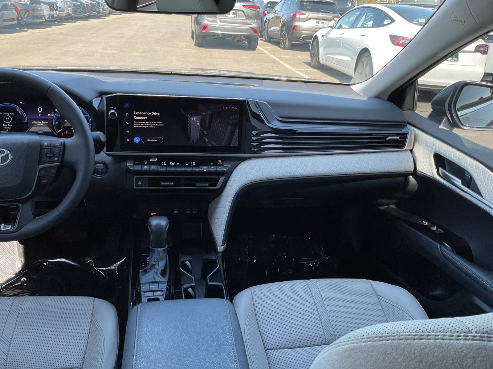 Used 2025 Toyota Camry XLE FWD image 17
