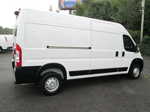 Used 2023 RAM ProMaster 2500 image 3