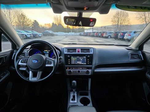 Used 2017 Subaru Outback 2.5i Limited image 19