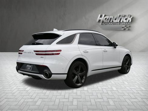 Used 2023 Genesis GV70 2.5T w/ Sport Prestige Package AWD/4WD image 9
