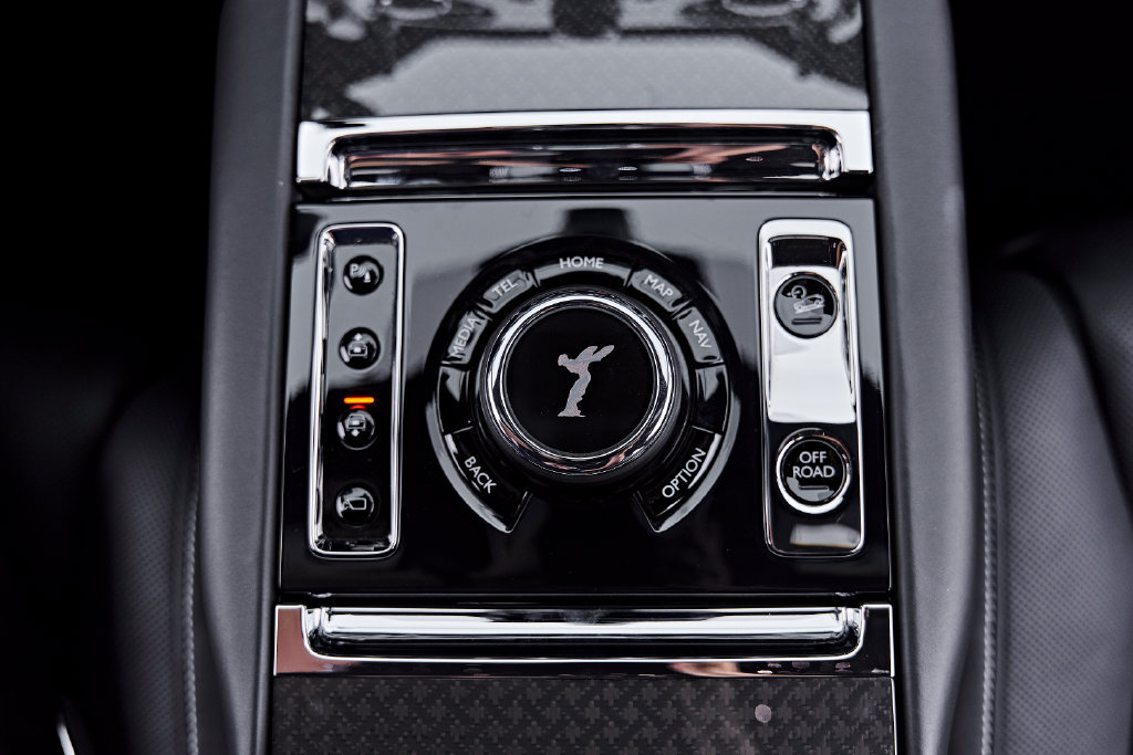 Used 2025 Rolls-Royce Cullinan Black Badge AWD/4WD image 78