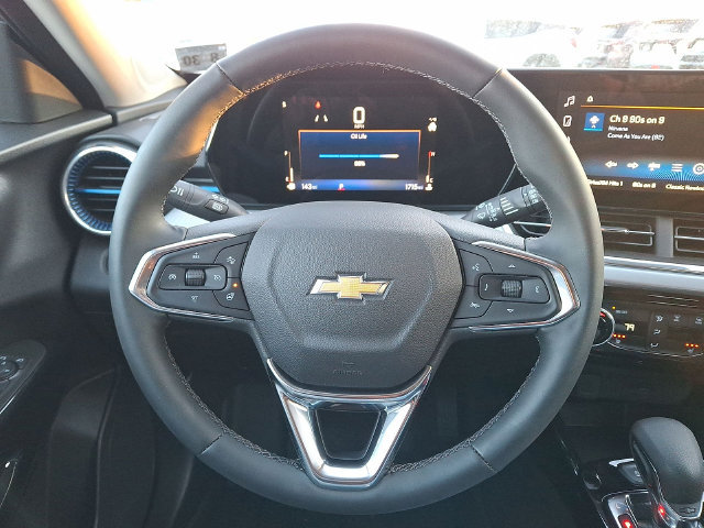 Certified 2025 Chevrolet Trax LT w/ Driver Confidence Package FWD image 11