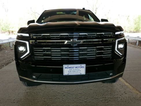 Used 2025 Chevrolet Suburban High Country image 49