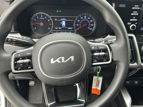 Used 2022 Kia Sorento LX AWD/4WD image 15