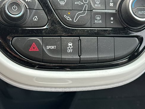 Used 2019 Chevrolet Bolt LT image 31