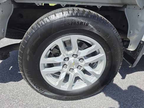 Used 2020 Chevrolet Silverado 1500 LT AWD/4WD image 32
