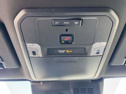 Used 2024 Toyota Tacoma SR5 image 17