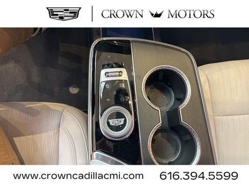 New 2025 Cadillac Lyriq Sport image 10