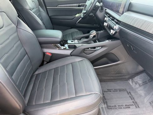 Used 2025 Kia Telluride SX Prestige image 12