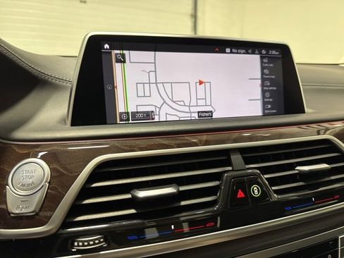 Used 2022 BMW 750i xDrive w/ Luxury Rear Seating Package image 20