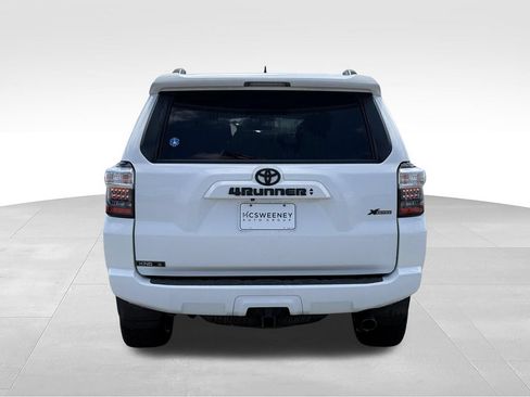 Used 2022 Toyota 4Runner SR5 AWD/4WD image 23