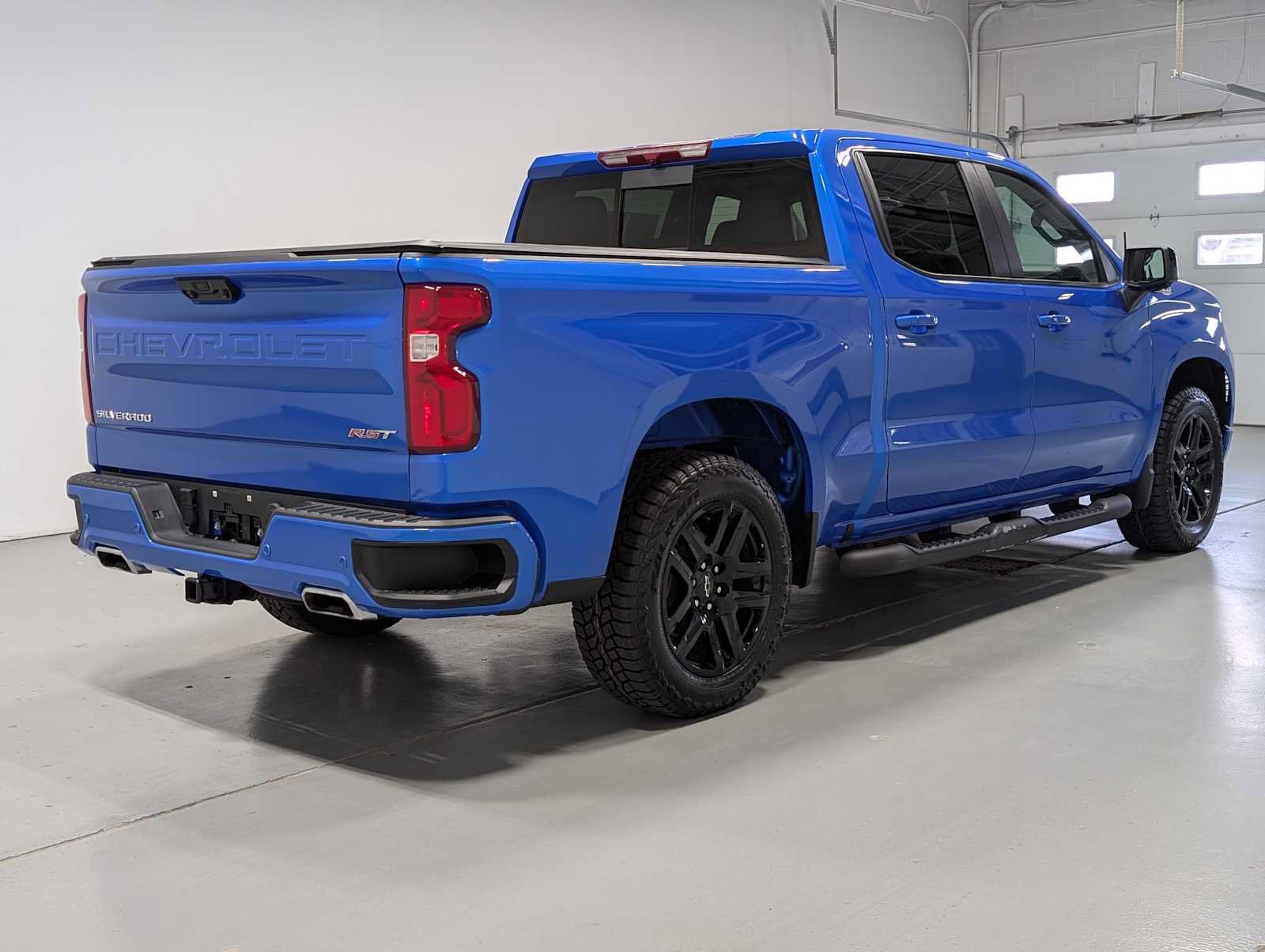 Used 2025 Chevrolet Silverado 1500 RST w/ Convenience Package II AWD/4WD image 8