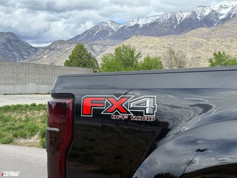 Used 2017 Ford F350 Platinum w/ Platinum Ultimate Package AWD/4WD image 15