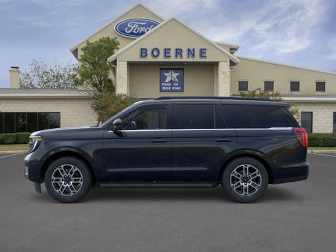 New 2025 Ford Expedition Active RWD image 3