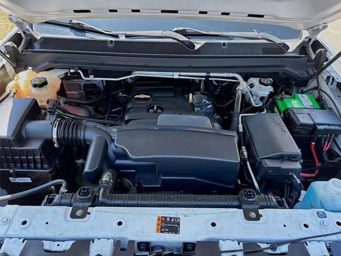 Used 2019 Chevrolet Colorado W/T RWD image 28