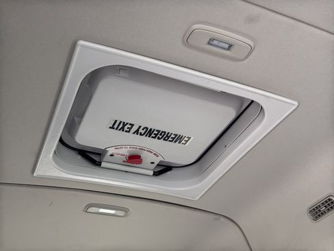 Used 2022 Ford Transit 350 XL image 30