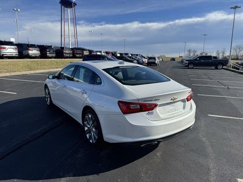 Used 2017 Chevrolet Malibu Premier w/ Premier Sun and Wheel Package image 5