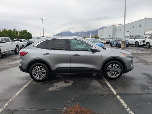 Used 2022 Ford Escape SEL AWD/4WD image 2