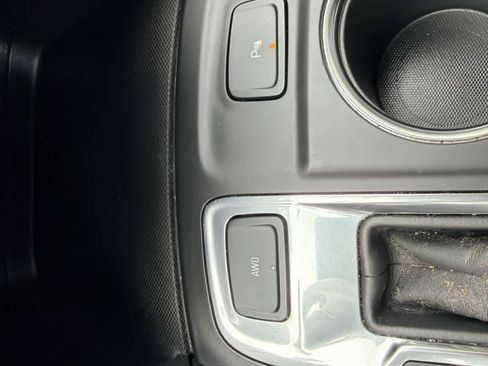 Used 2024 Chevrolet Equinox LT image 28