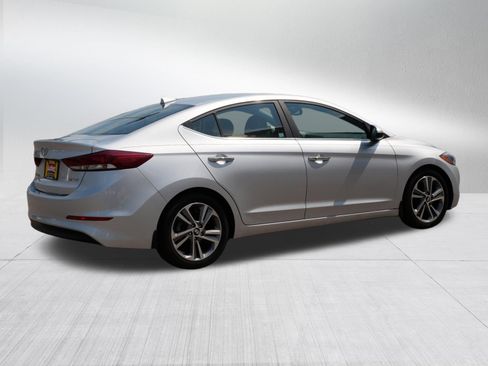 Used 2017 Hyundai Elantra Limited FWD image 7