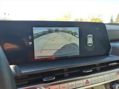 Used 2025 Kia Telluride S image 57