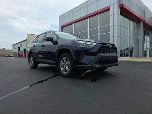 Used 2024 Toyota RAV4 XLE w/ Convenience Package AWD/4WD image 9