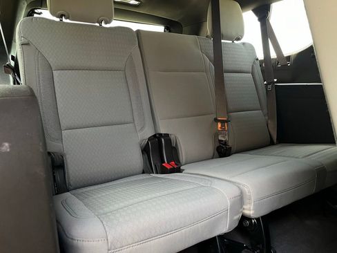 Used 2023 Chevrolet Suburban LS RWD image 11