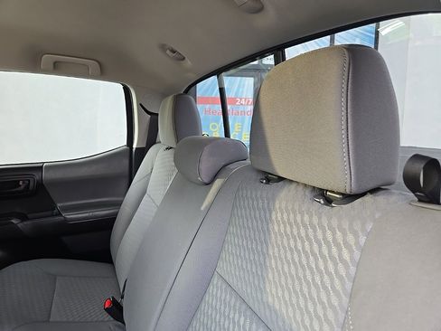 Used 2022 Toyota Tacoma SR image 88
