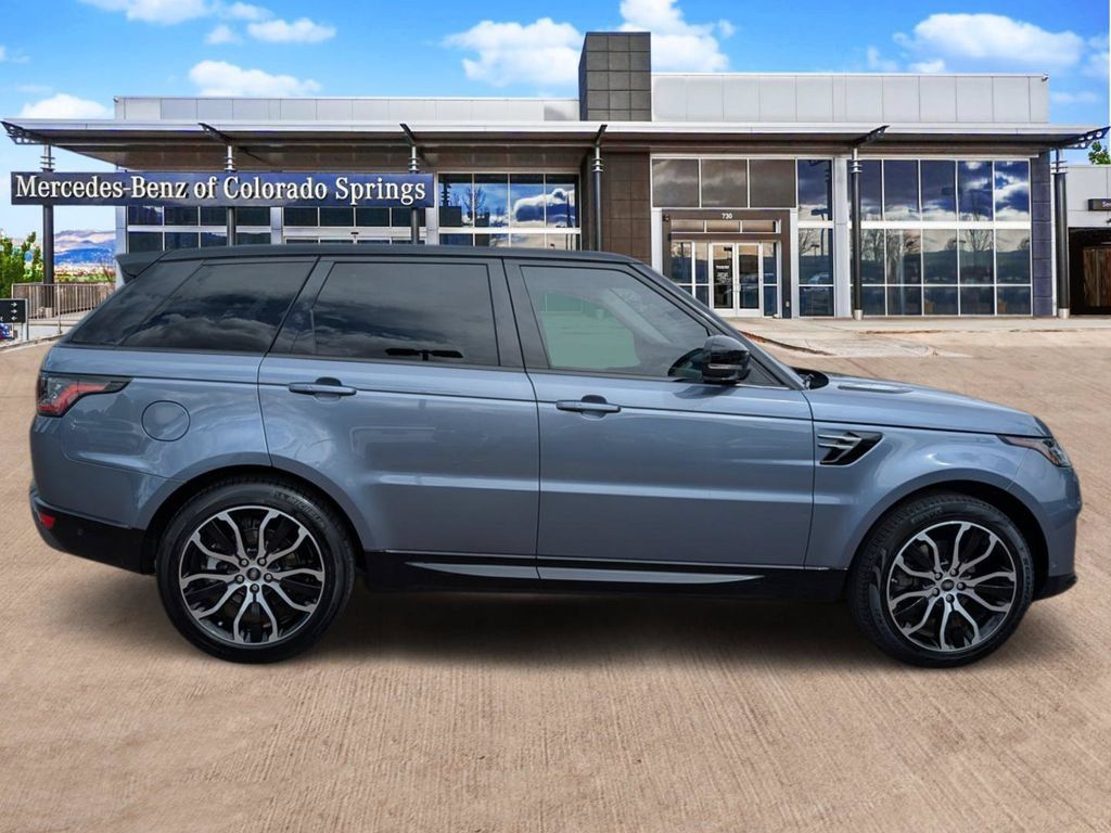 Used 2018 Land Rover Range Rover Sport HSE AWD/4WD image 4