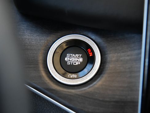 Used 2022 Jeep Grand Cherokee Limited 4xe w/ MOPAR Finishing Package AWD/4WD image 34