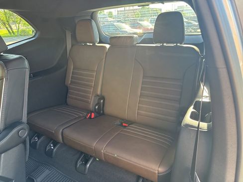 New 2026 GMC Acadia Denali Ultimate w/ LPO, Floor Liner Package AWD/4WD image 12