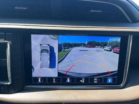 Used 2021 GMC Yukon XL Denali w/ Denali Premium Package image 23