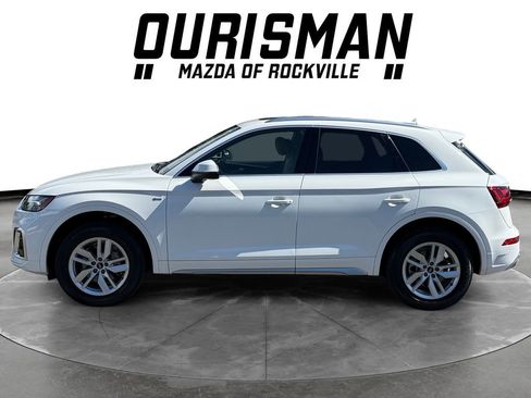 Used 2023 Audi Q5 2.0T Premium w/ Convenience Package AWD/4WD image 3