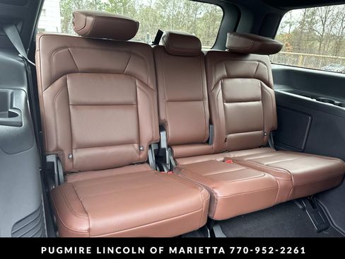 New 2026 Lincoln Navigator Reserve AWD/4WD image 17