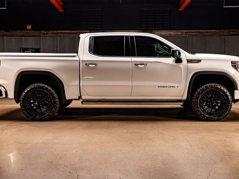 Used 2021 GMC Sierra 1500 Denali w/ Denali Ultimate Package image 11
