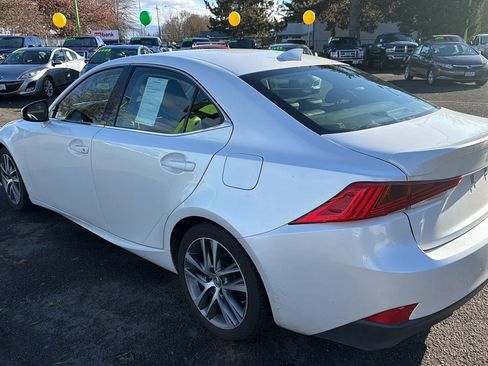 Used 2019 Lexus IS 300 image 5
