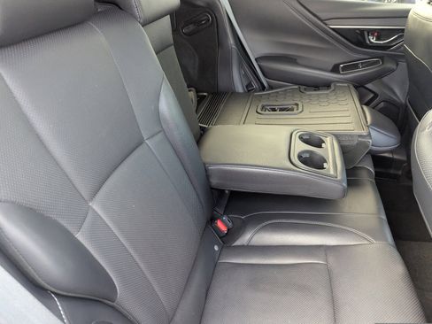 Used 2021 Subaru Outback Limited image 13