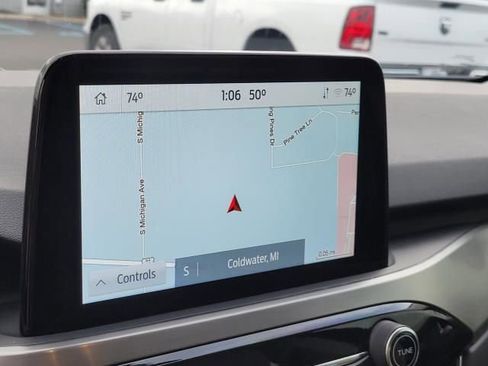 Certified 2022 Ford Escape Titanium image 32