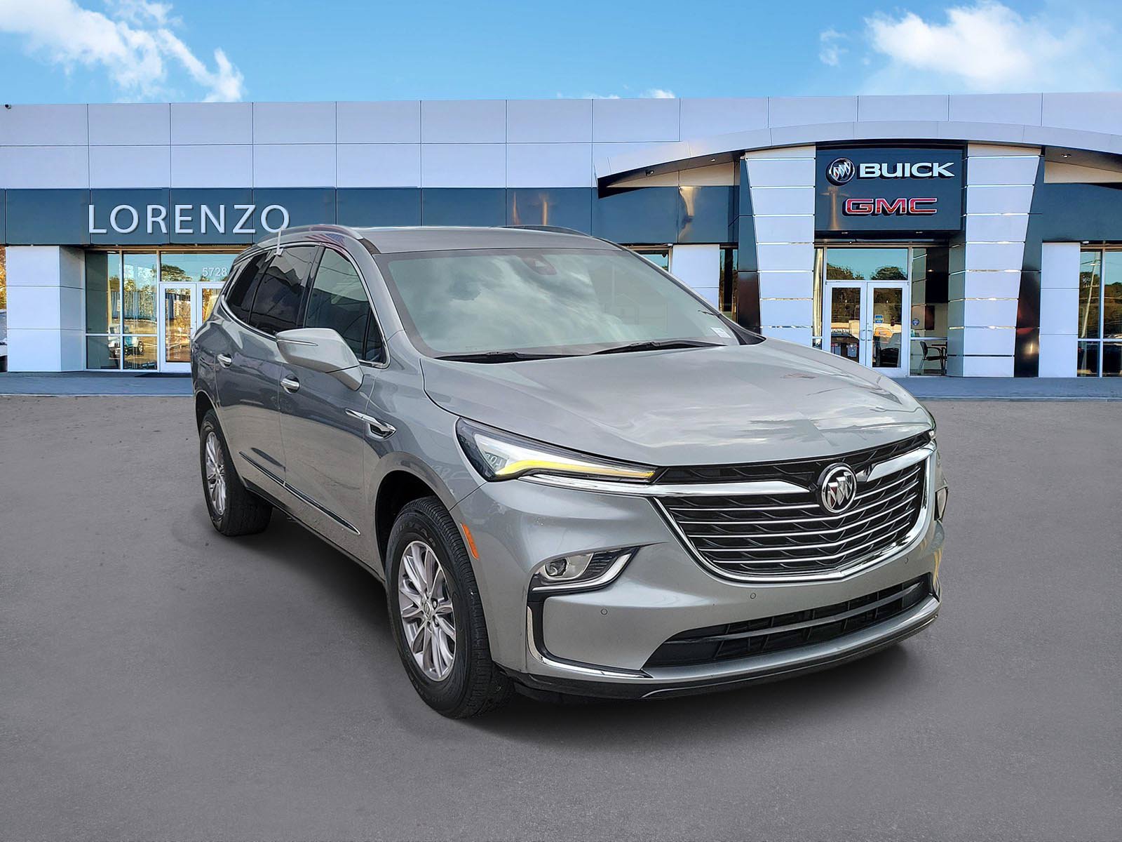 Used 2023 Buick Enclave Essence FWD image 3
