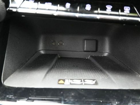 Used 2024 Chevrolet Traverse RS w/ LPO, Floor Liner Package AWD/4WD image 30