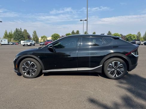 Used 2024 Kia EV6 Light AWD/4WD image 4