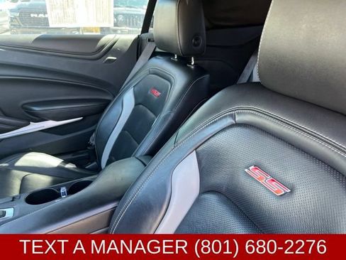 Used 2016 Chevrolet Camaro SS RWD image 13